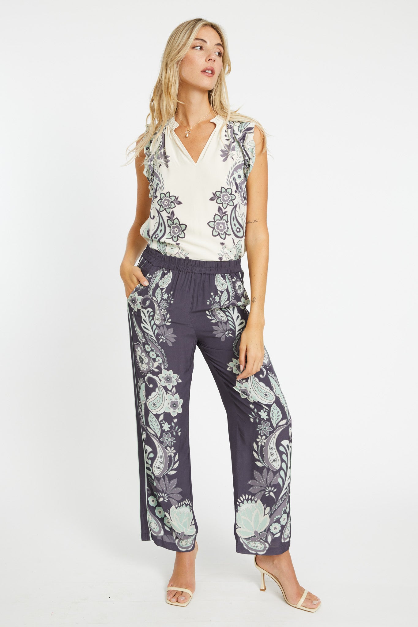 Alani Ivory Protea Paisley Top
