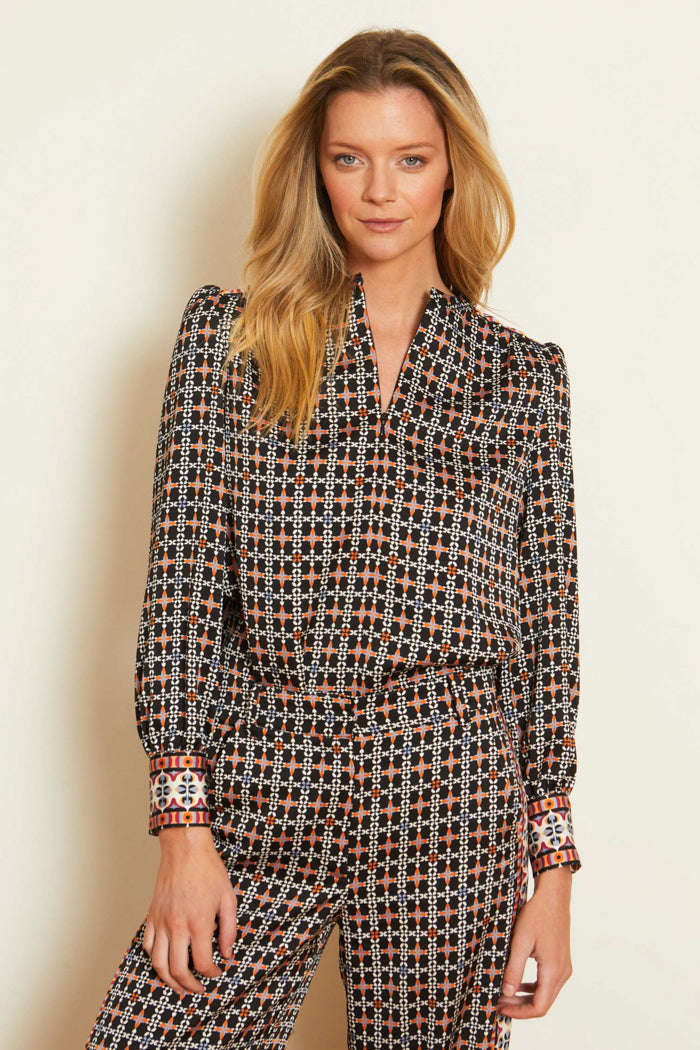 Jeune Top in Moderne Geo