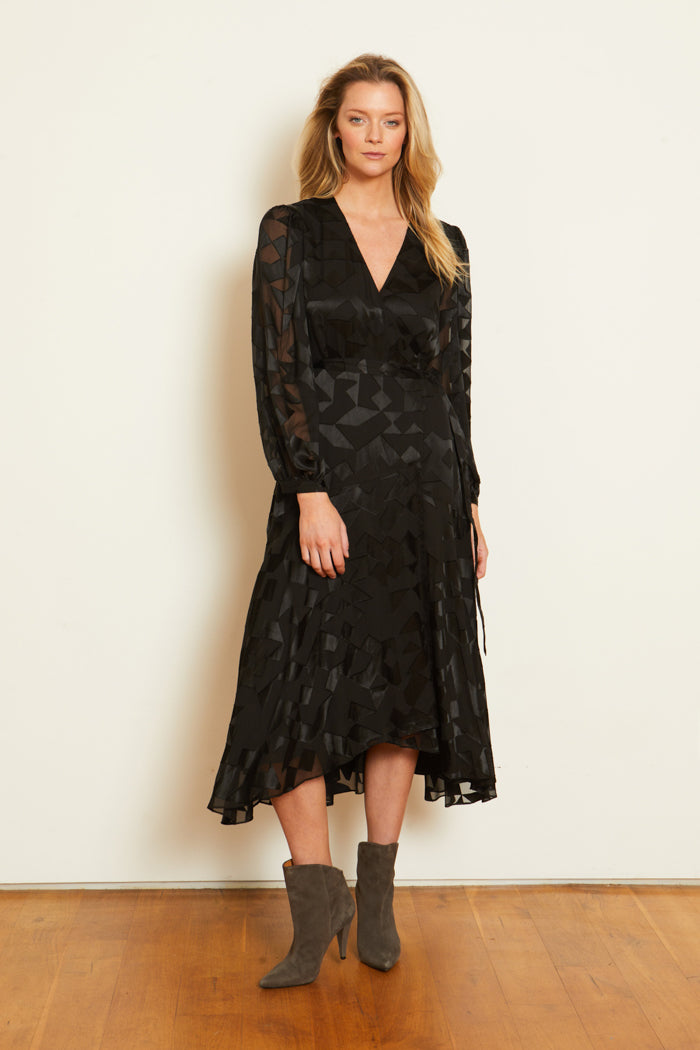 Moon Maxi in Black Geo Burnout